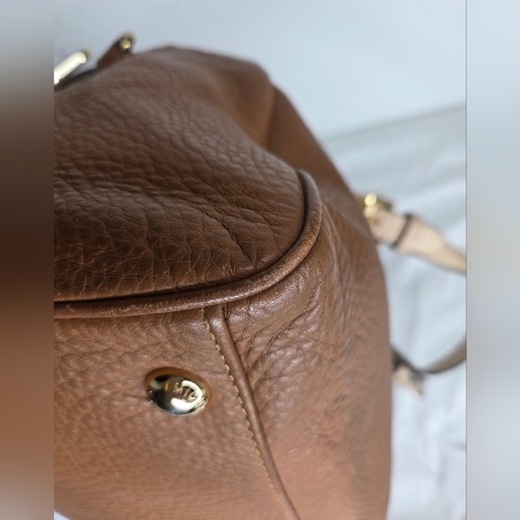 Michael Michael Kors aprox 11" X 9"inch- Tan Leather Gold Hardware Satchel - Picture 13 of 15